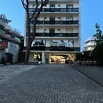 Carlton Ξενοδοχείο 3*