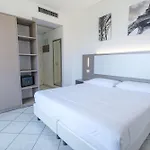 Carlton Ξενοδοχείο 3*