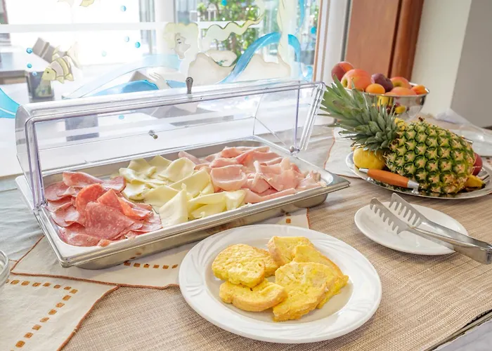 Отель Carlton 3*