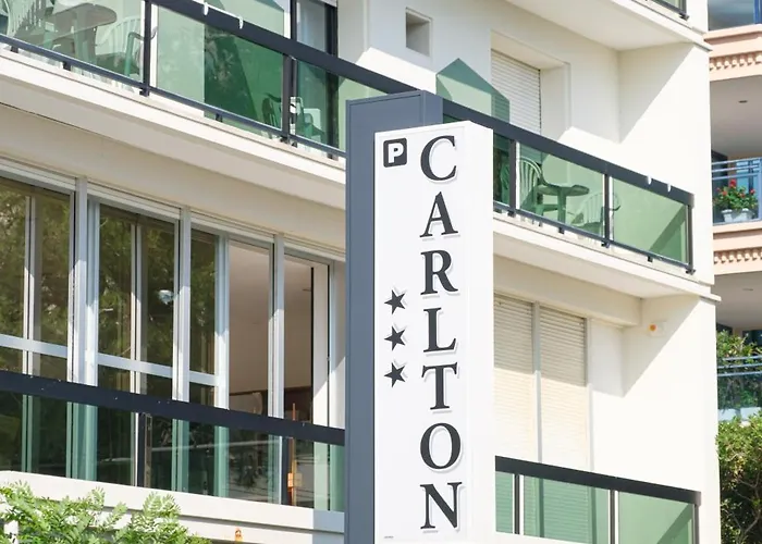 Carlton Отель Риччоне